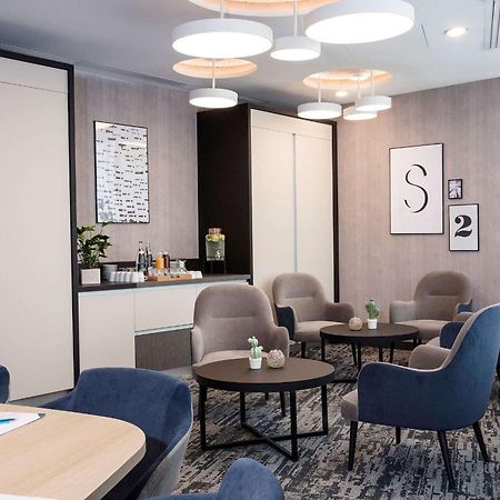 Отель Hampton By Hilton Paris Клиши Экстерьер фото
