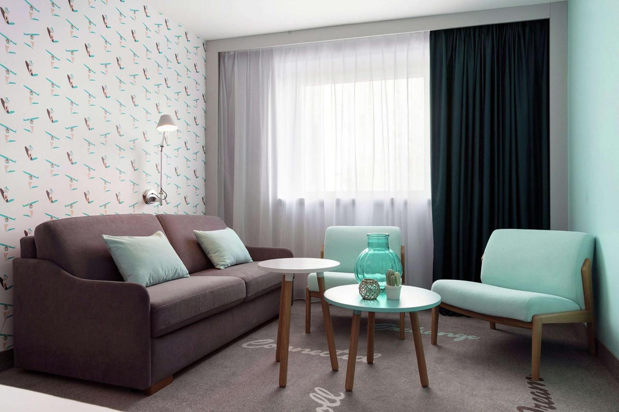 Отель Hampton By Hilton Paris Клиши Экстерьер фото