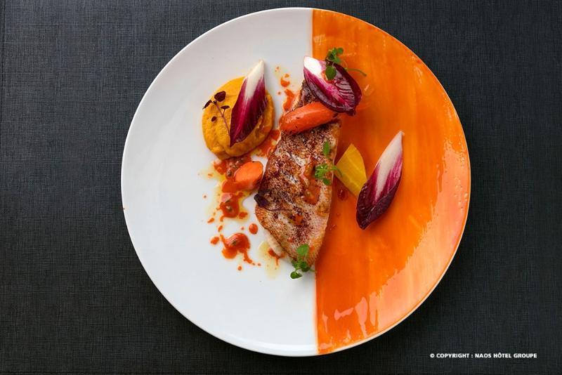 Отель Hampton By Hilton Paris Клиши Экстерьер фото